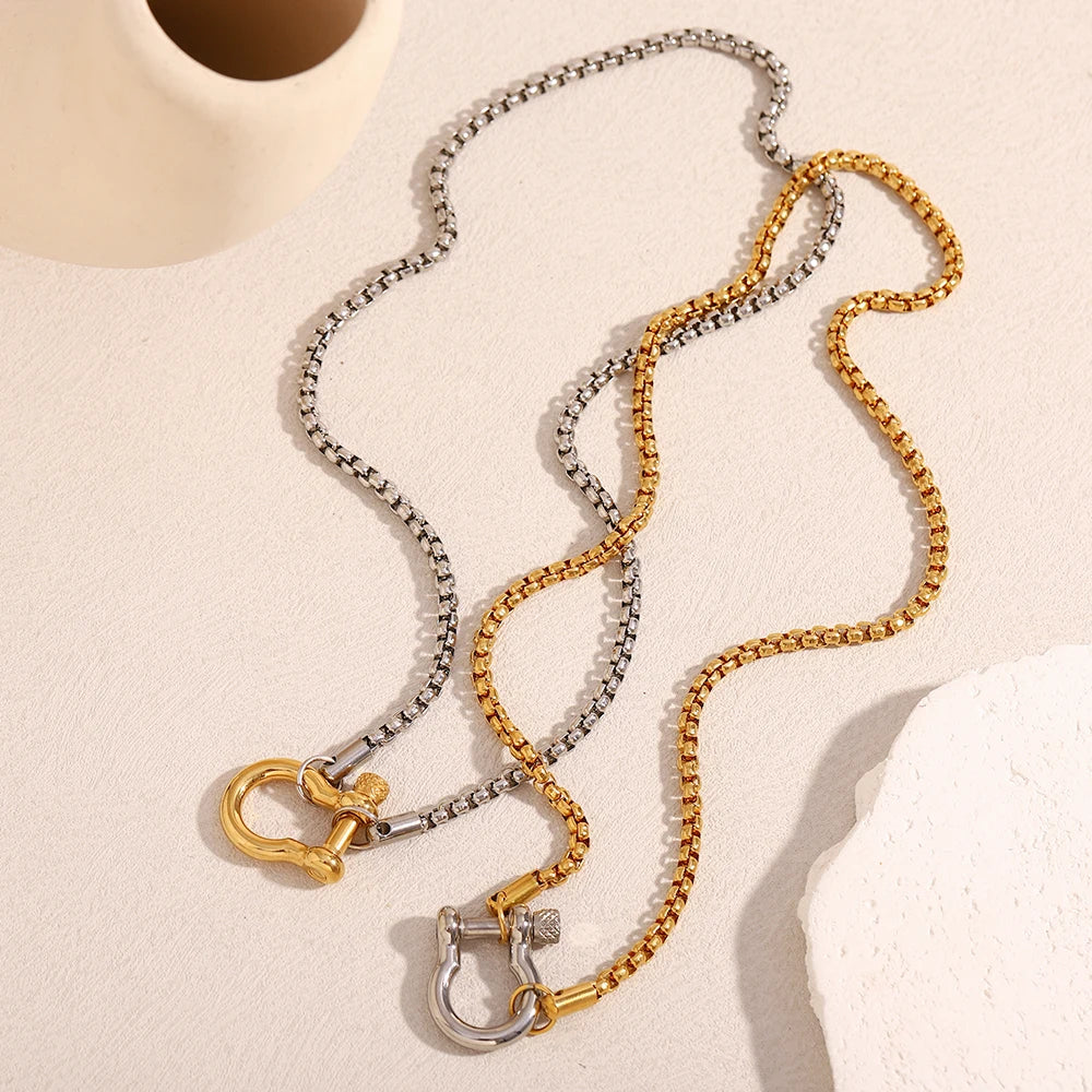 Square Pearl Chain Necklace with U-Shaped Buckle