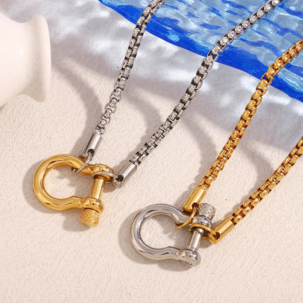 Square Pearl Chain Necklace with U-Shaped Buckle