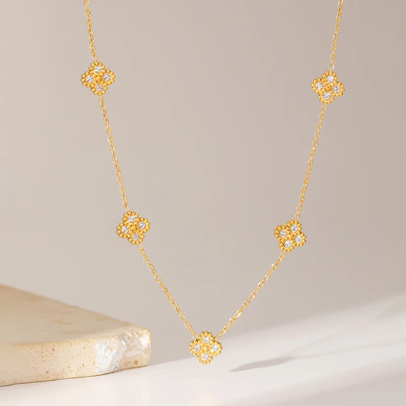 Clover Flower Zircon Necklace