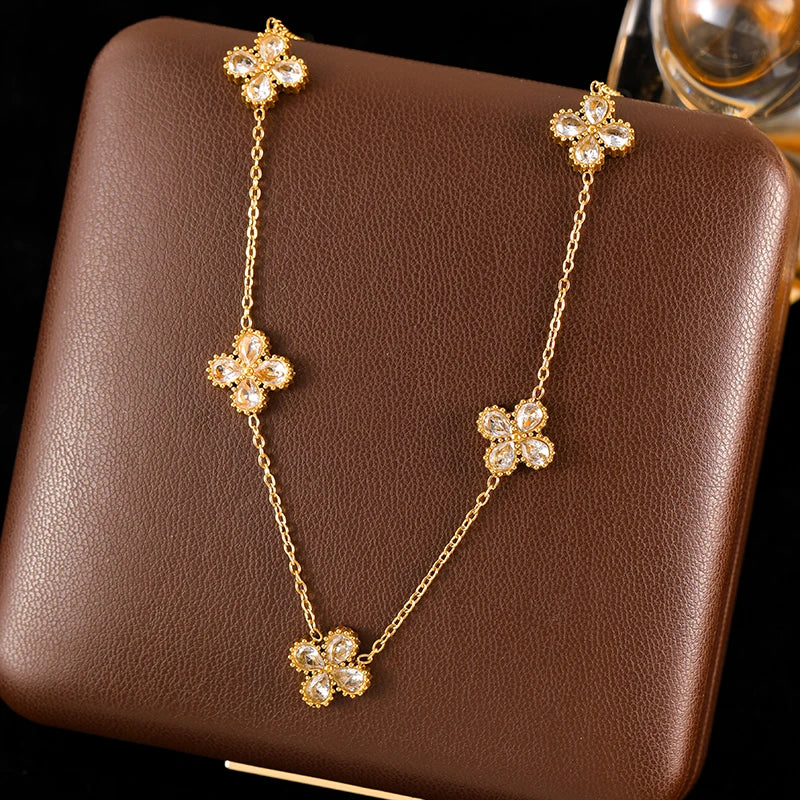 Clover Flower Zircon Necklace