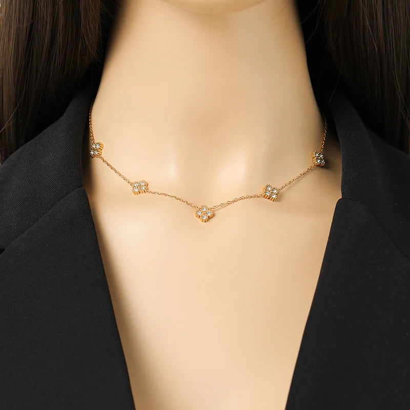 Clover Flower Zircon Necklace