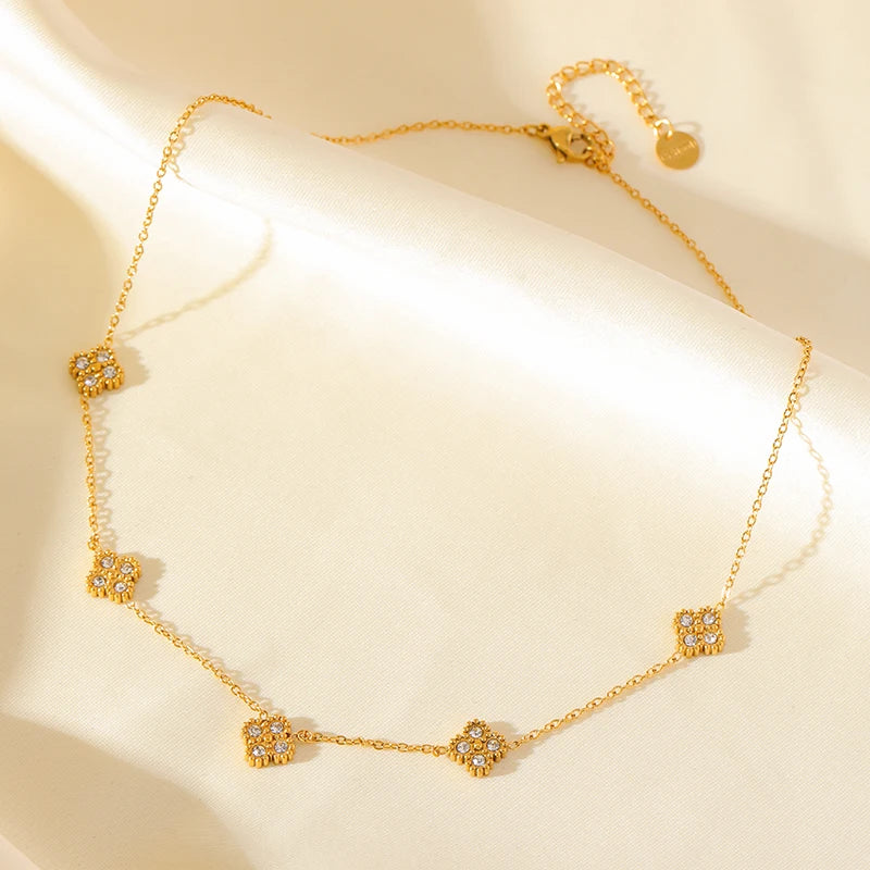 Clover Flower Zircon Necklace