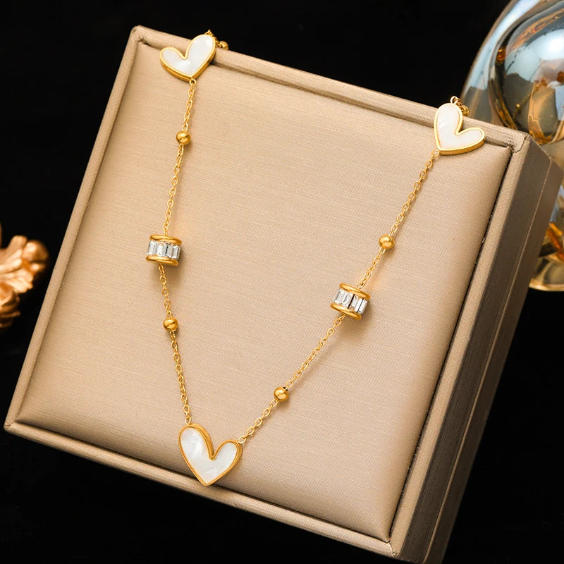 Clover Flower Zircon Necklace