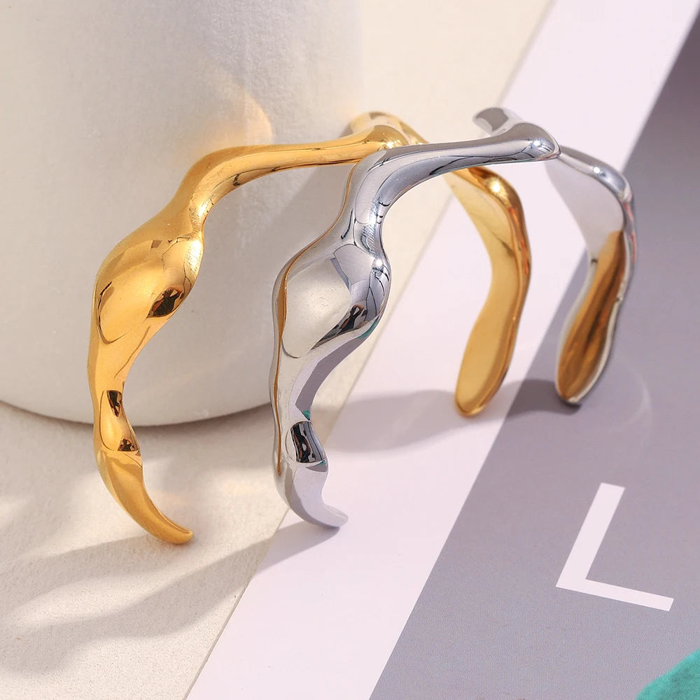 18K Gold Geometric Wave Cuff Bracelet
