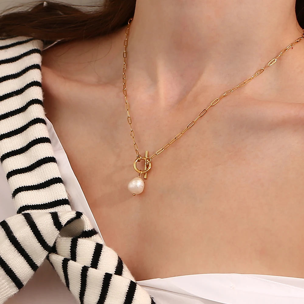 Baroque Freshwater Pearl Pendant Necklace
