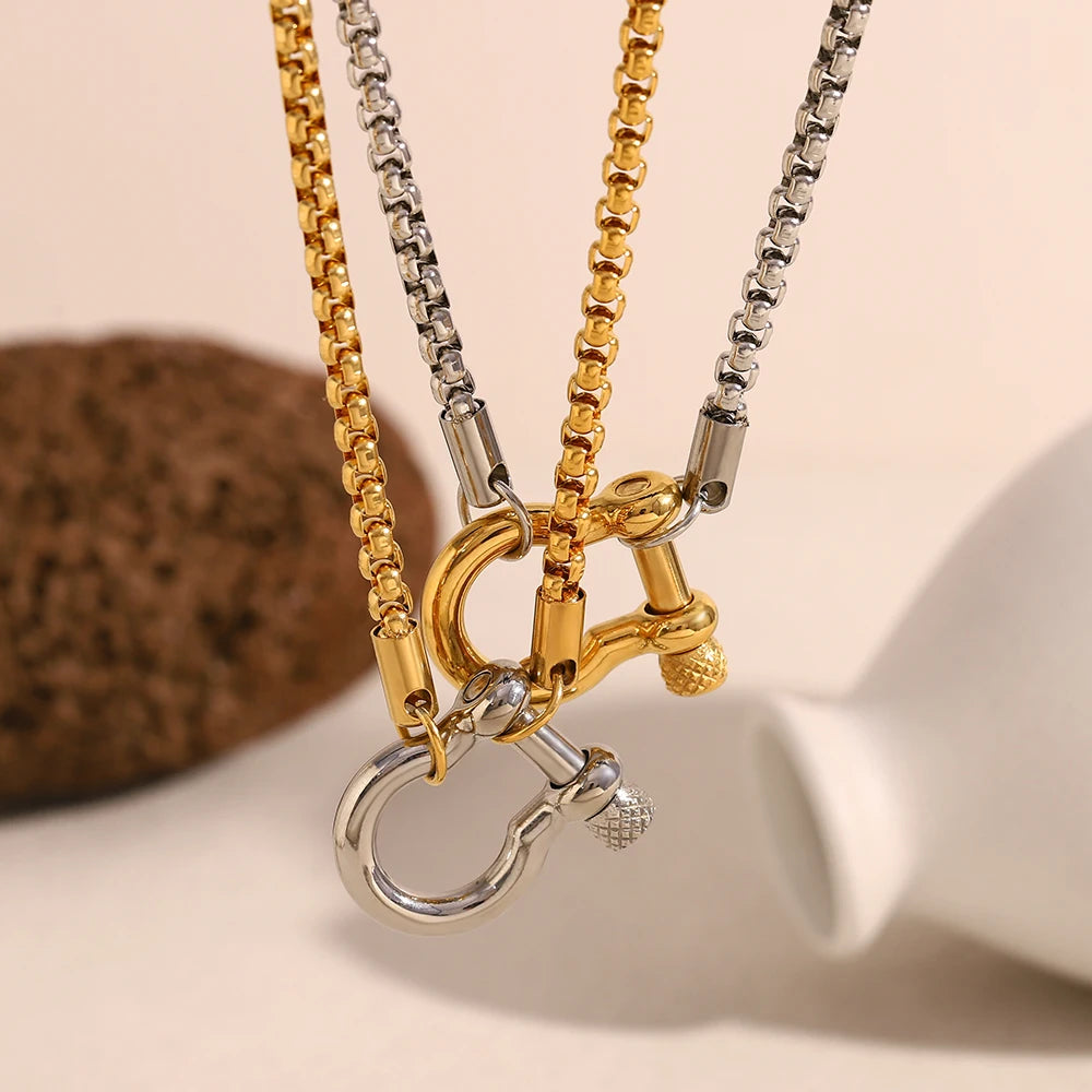 Square Pearl Chain Necklace with U-Shaped Buckle