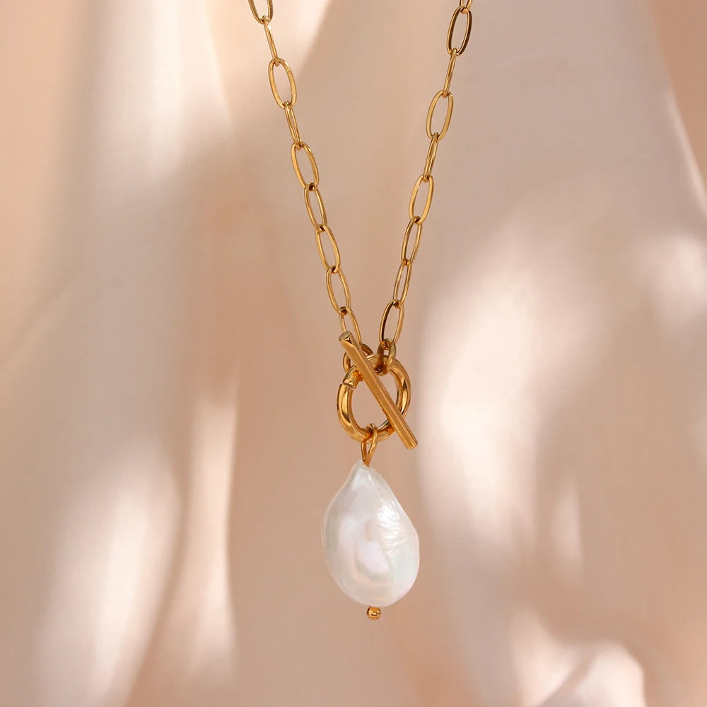 Baroque Freshwater Pearl Pendant Necklace