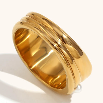 Classic Concave Pearl Ring